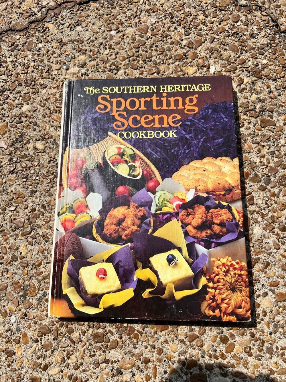 Southern Heritage Sporting Scene Cookbook Ann H. Harvey Vintage Hardcover 1985